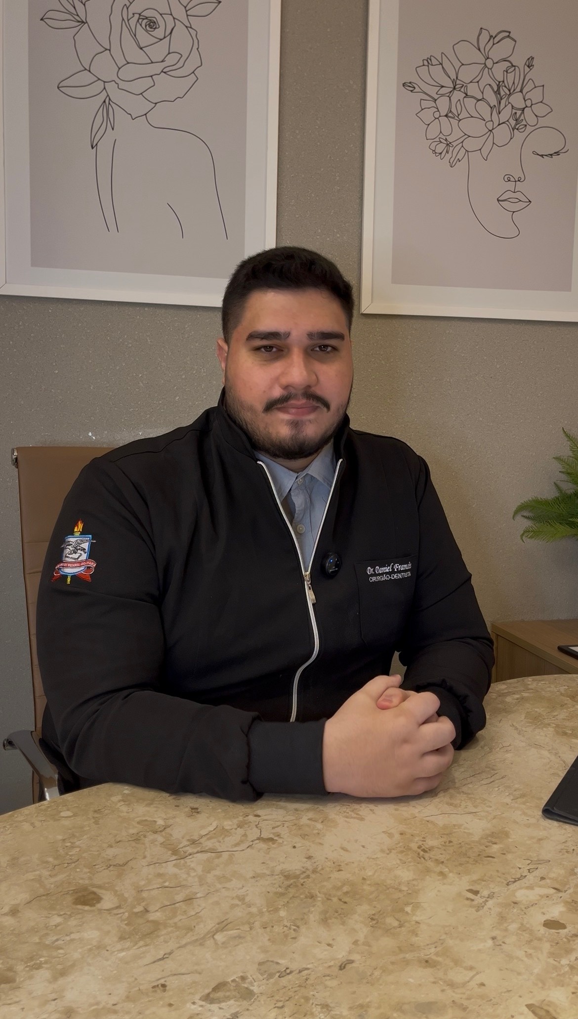 Dr. Daniel Francês — Cirurgião-Dentista